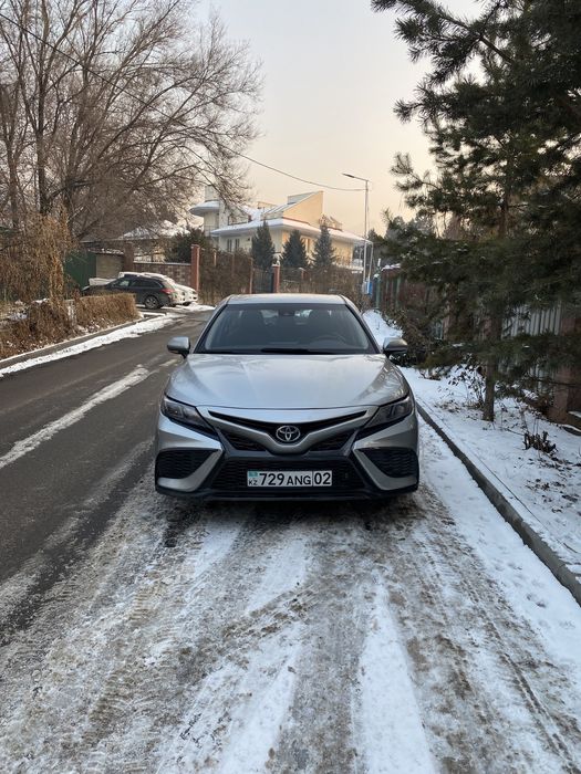 Автомашина Тойота Камри