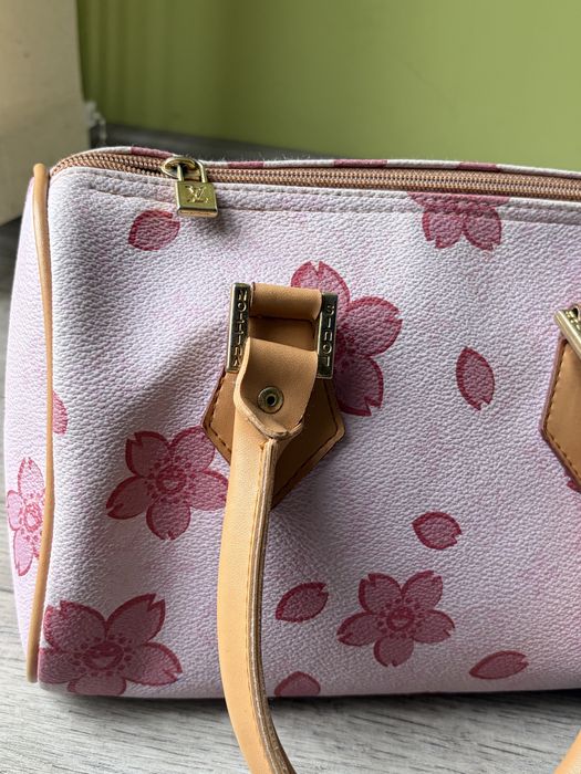 Розова LV чанта Murakami