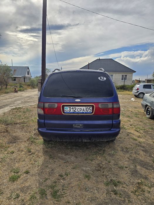 Автомобиль FORD GALAXY