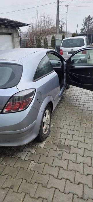 Vând Opel Astra GTC 1.6