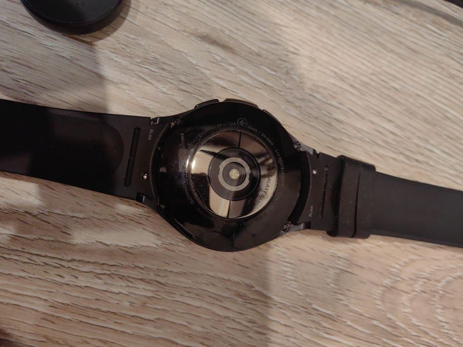 Galaxy watch 4 classic (Bawy)