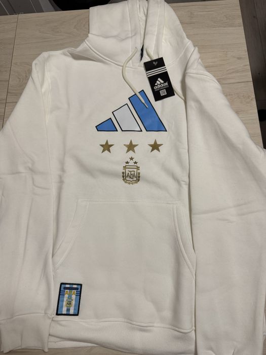 Спортни Екипи Адидас на Ливърпул и Лео Меси