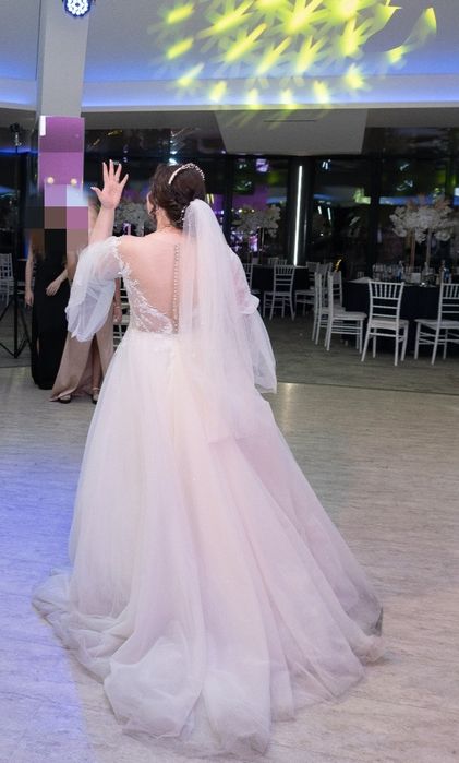 Vând rochie de mireasă