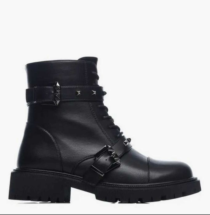 Ботинки женские р. 40