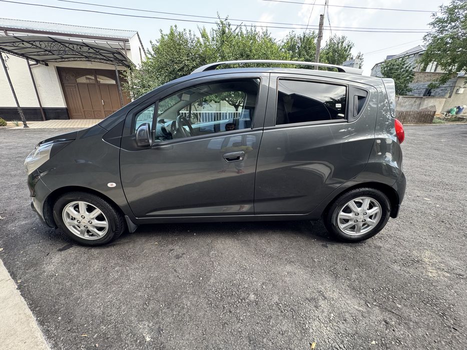Spark 2017 mokriy asfalt avtomat A/T 1.25