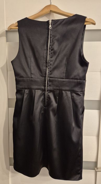 Rochie neagră satinată, stil Cocktail, mărime M/L – Cu buzunare!