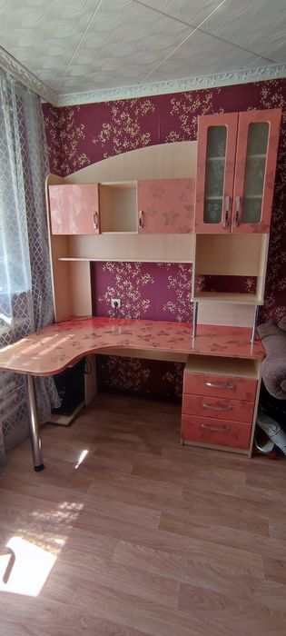 Стол компьютерный, стол для учебы