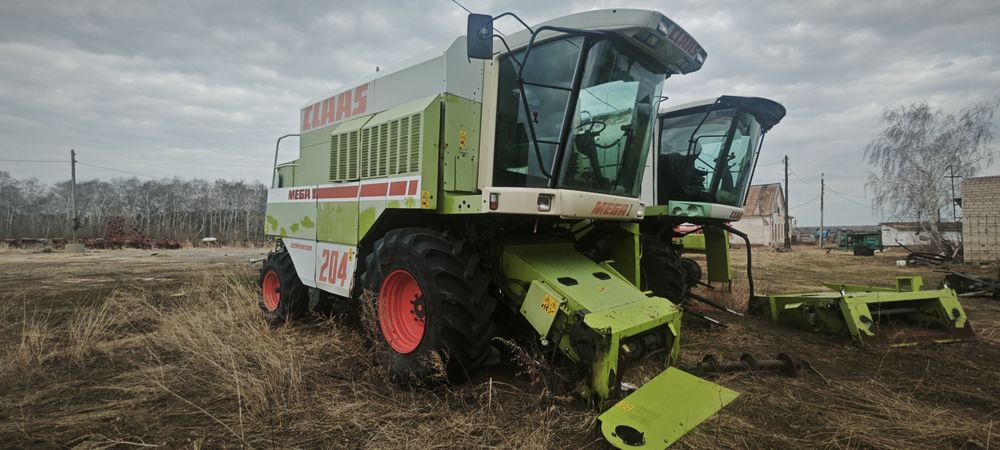 Продам комбайн Class Tucano 320