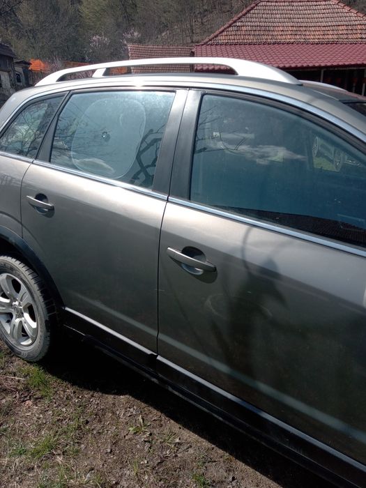 Vând Opel Antara