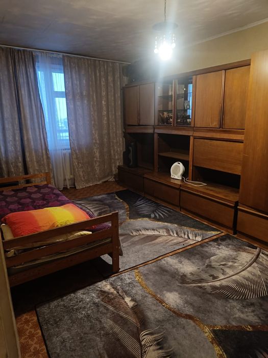 Сдаётся 1,5 на Кожедуба 100000