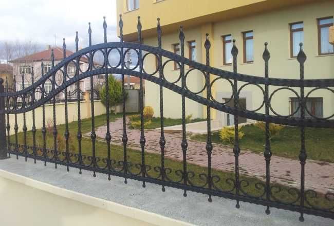 метални ОГРАДА от стоманени профили, ковано желязо, мрежести