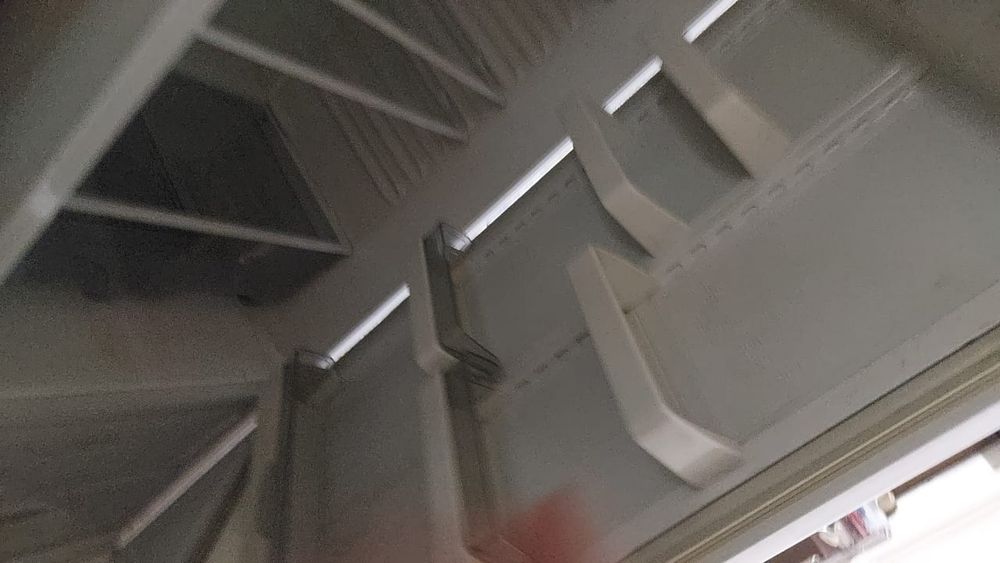 Отдам бесплатно холодильник Атлант.