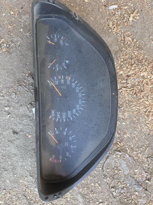 Щиток приборов. 210 мерседес дорестайлинг