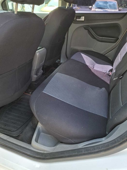 FORD Focus 2010 — imagine 3