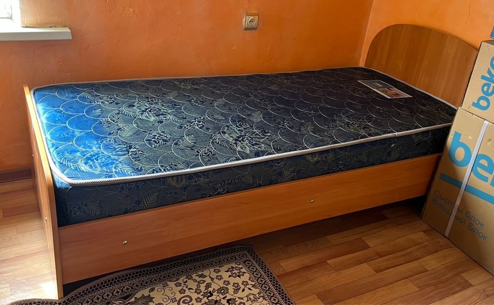 Односпальная кровать