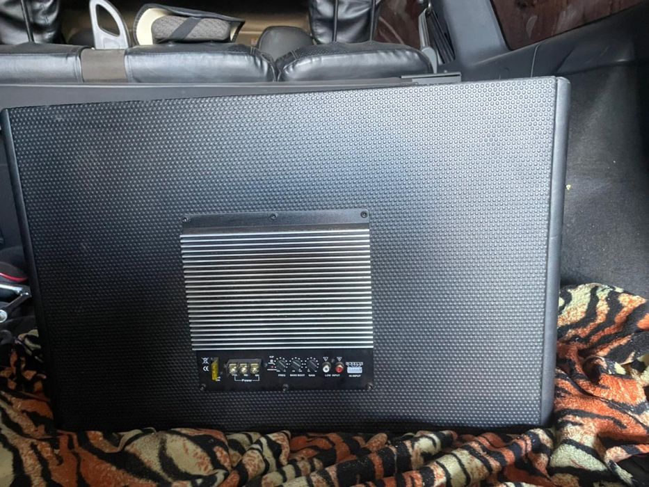 Сабвуфер автомобильный