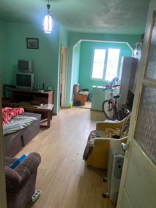 Vand garsoniera in Lupeni,Straja