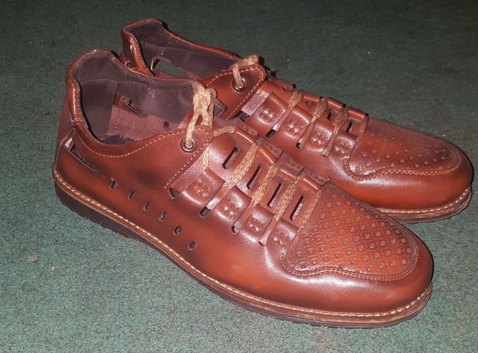 Erkaklar uchun yozgi tufli