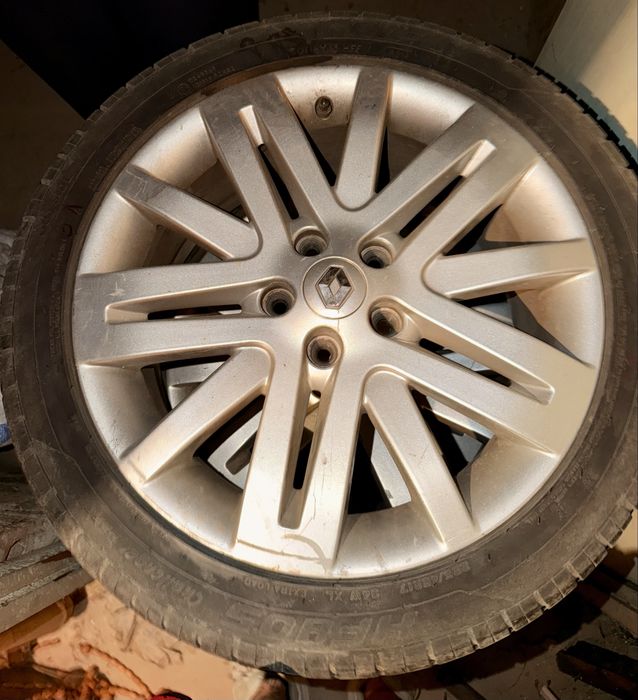 Гуми с джанти 17ки свалени от Renault Laguna 2