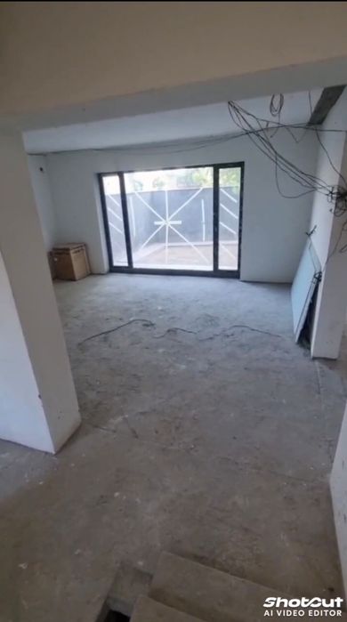 Продается 2х этажный дом коробка в центре Кибрая