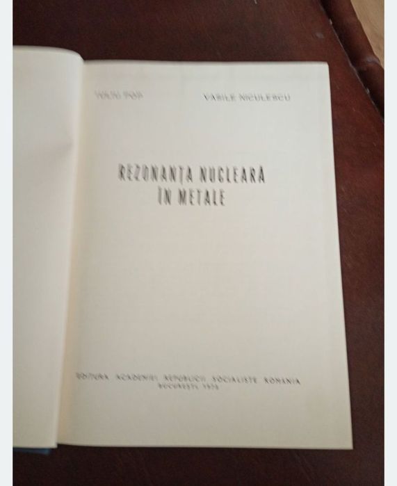 Rezonanta nucleară in metale