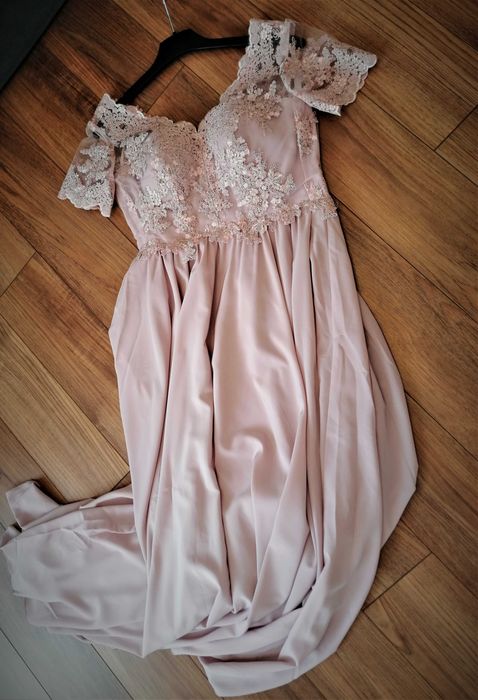 Rochie roz lunga foarte eleganta, potrivita pentu nasa, soacra