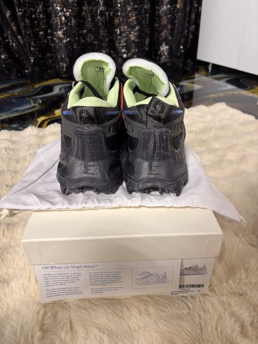 Adidasi Off Withe 1000