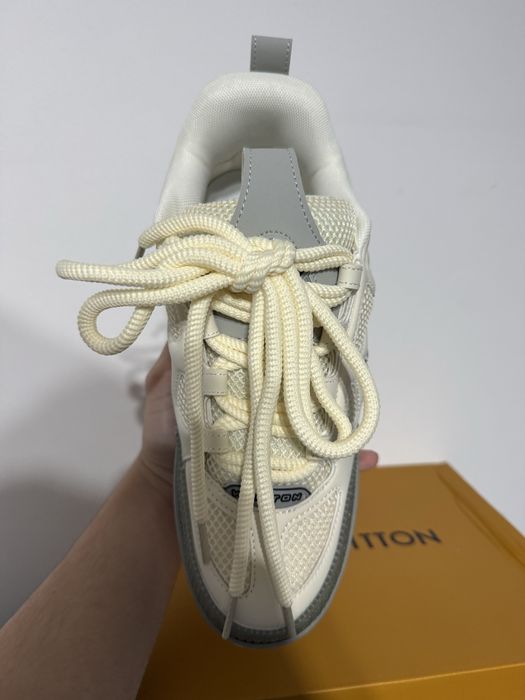LV Skates Gri cu Alb Marimea 45