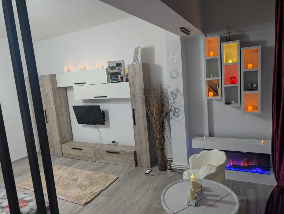 Inchiriez garosniera