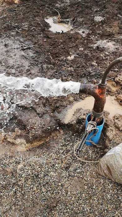 Еърлифтно почистване  на сондажи.