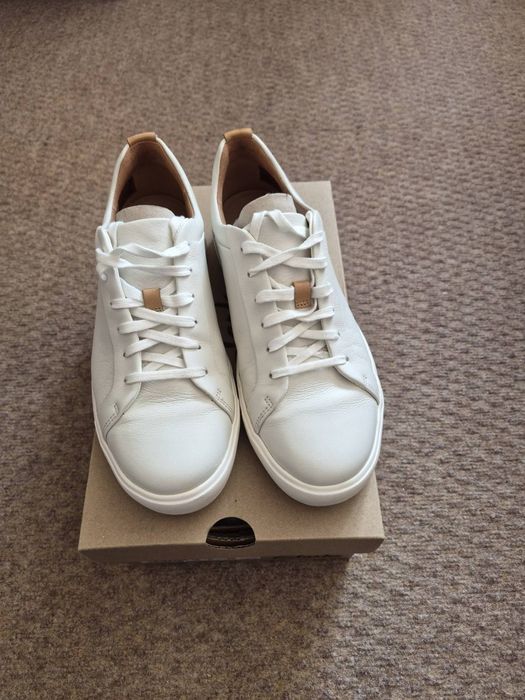 Сандали Caprice и  Сникърси Clarks