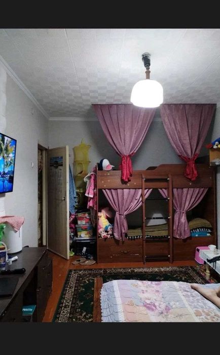 Улица Саракульская 3-х комнатная 4/4