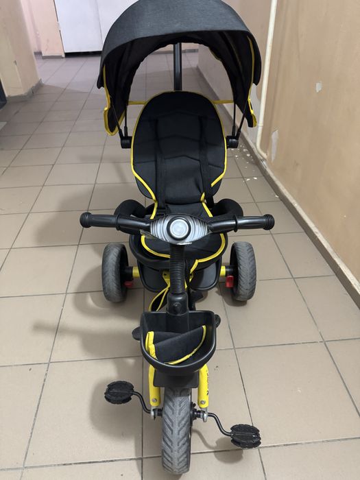 В продаже трехколесный велосипед