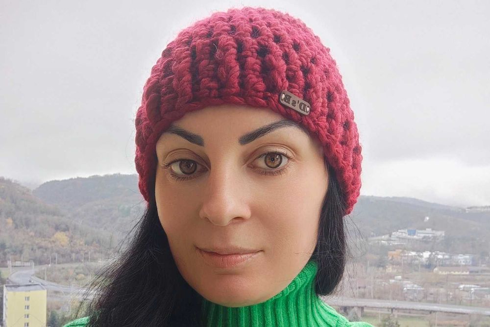 Ръчно плетена унисекс шапка модел „Алекс“ универсален размер