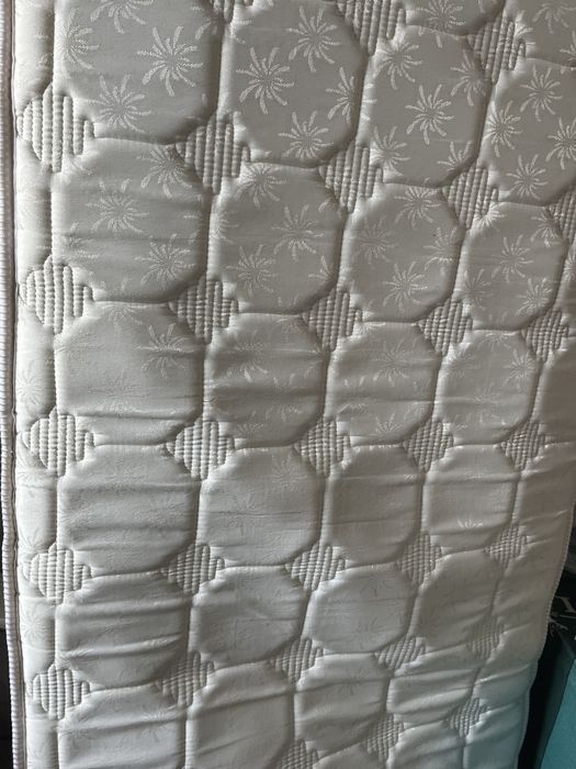 Продам матрасы в хорошом состоянии