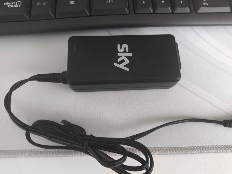 Зарядно за лаптоп NETZTEIL