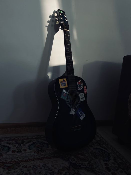 Гитара акустическая