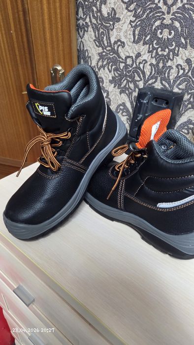 Продаи спец ботинки