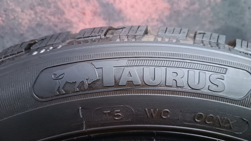 205/55/16 Taurus .
