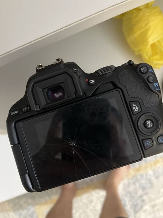 Canon 250D в отличном состояний