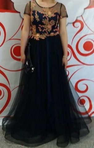 Продаю нарядное платье