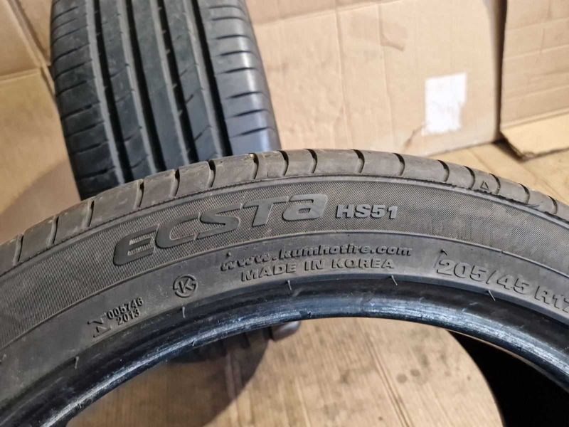 2 Kumho R17 205/45
летни гуми DOT0723