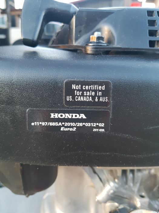 Vând motosapă Honda