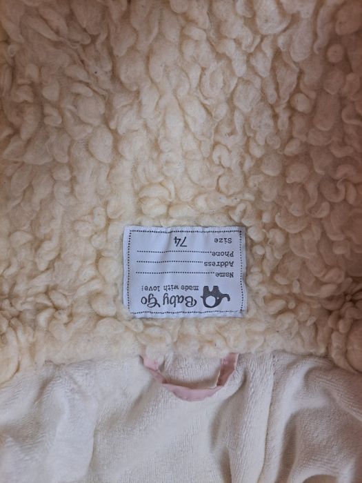 Продам зимние комбинезоны на девочку