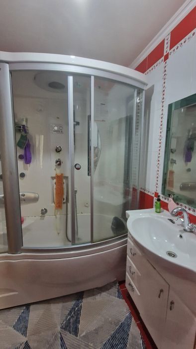 Продам душевая три в одном.  недорого