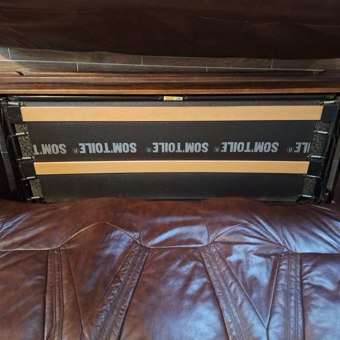 Двойка кресла  и тройка разтегателен диван естествена кожа