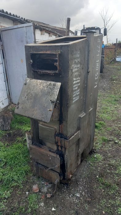 Продам котёл длительного горение требует ремонта