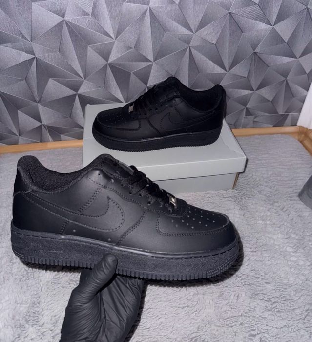 Adidasi Nike Air Force 1