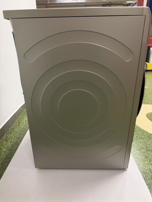 Сушилня BOSCH 9.0 kg кондезационна с термопомпа