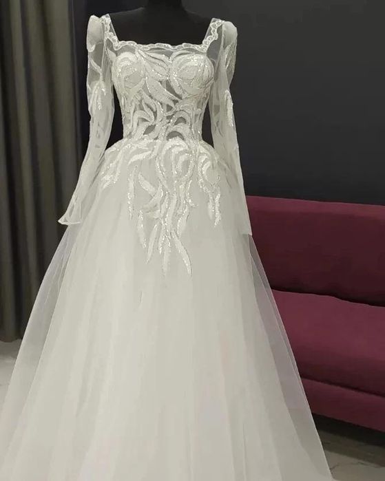 Продам свадебные платье